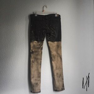 Guess Jeans - Custom Bleached Two-tone Guess Low Ride Jeans Guess Jeans - Custom Bleached Two-tone Guess Low Ride Jeans